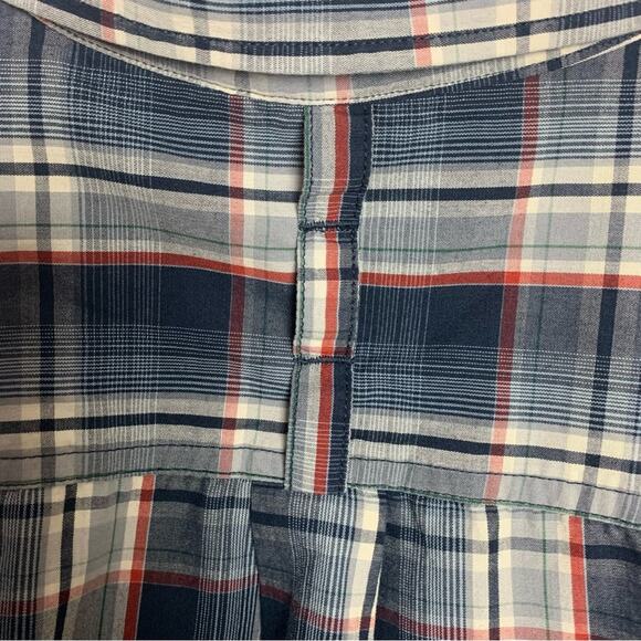 The North Face Plaid Short Sleeve Button Shirt - Picture 9 of 15
